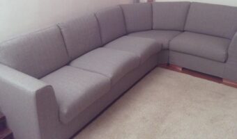 Foto di divano rivestito da Leader Salotti
